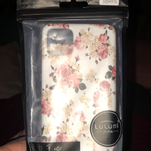 Phone case!📌 - Picture 2 of 2